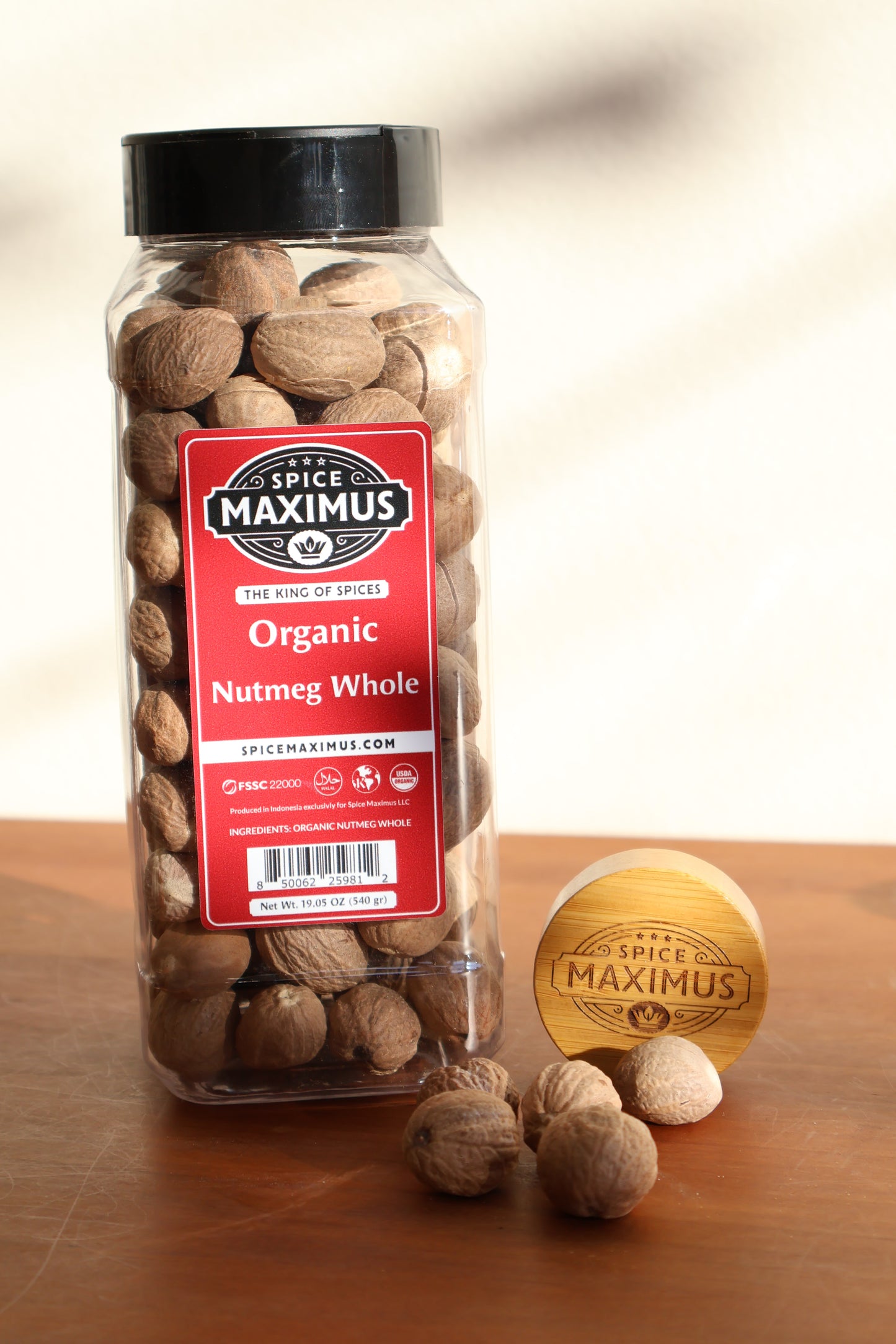 Organic Nutmeg Whole (950ml / 32oz)